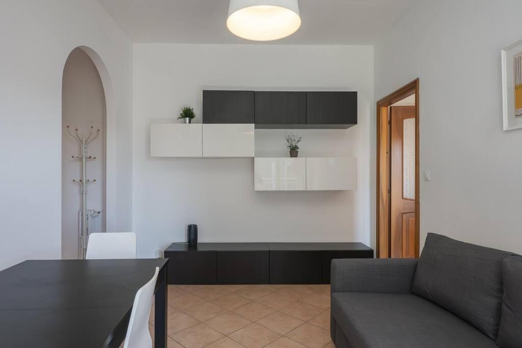 Youhosty - Zuretti42 Apartment Milan Exterior photo